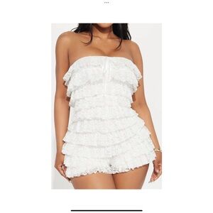 Chic White Lace Strapless Romper